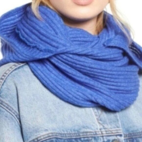 Free People Women's Blue Knit Ribbed Hooded Scarf Snood‎ Neck Warmer - Picture 6 of 6